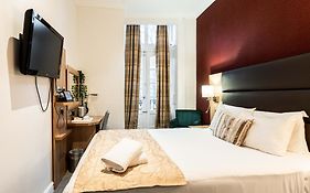 Lancaster Court Hotel  3*